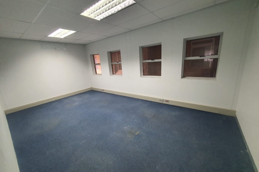 To Let commercial Property for Rent in Walmer Eastern Cape